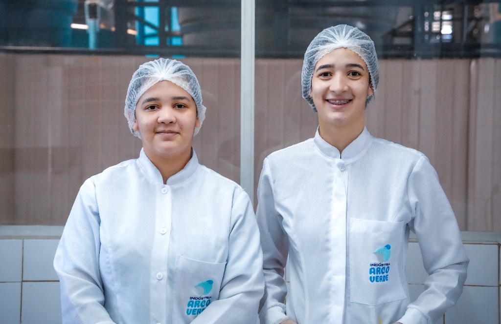 Equipe representando os valores da Indústria Arcoverde